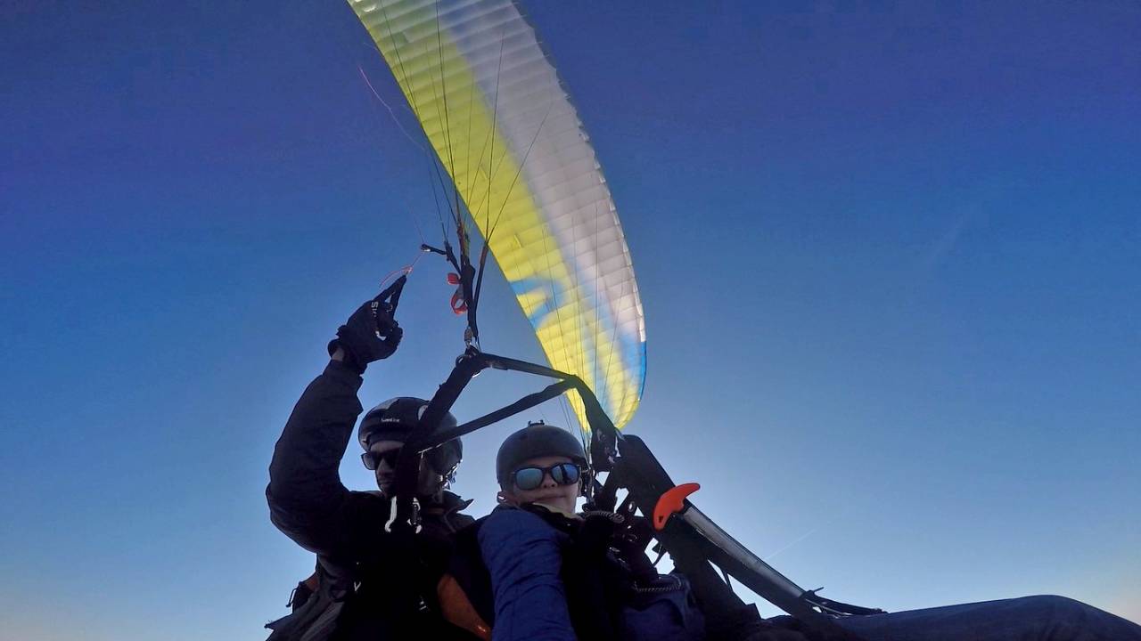Motor nélküli tandem siklóernyőzés a Mátra mellett 2