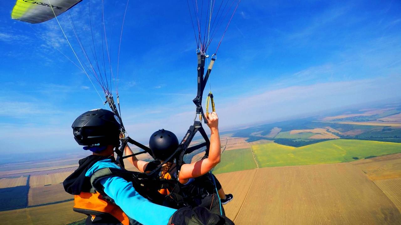 Motor nélküli tandem siklóernyőzés a Mátra mellett 1