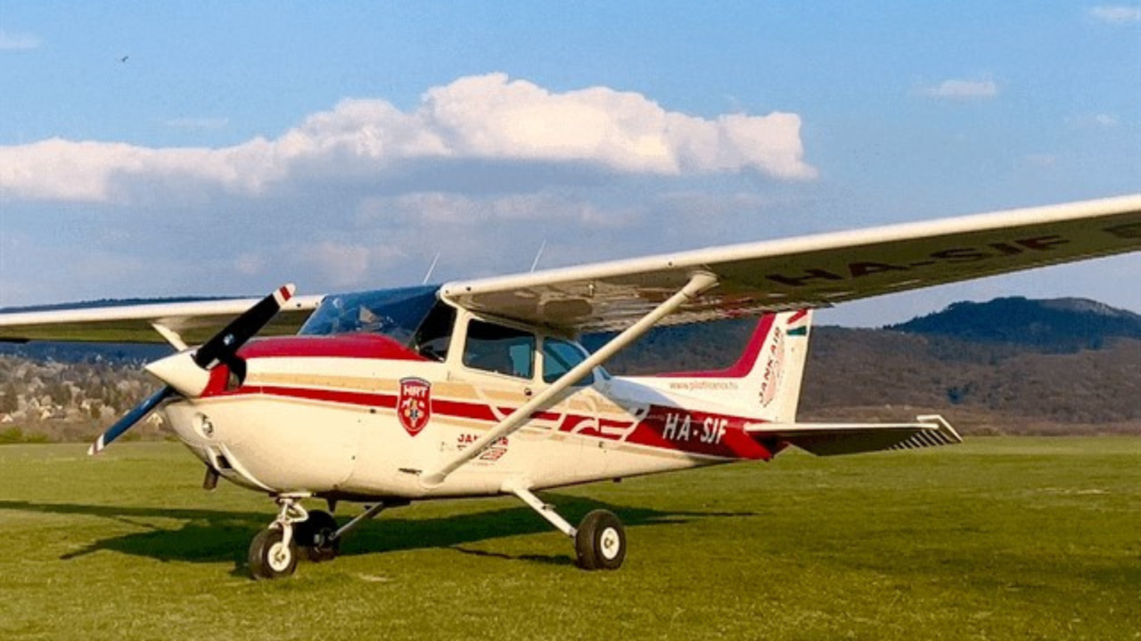 Cessna 172-es Repülőgép vezetés 2 kísérővel Budaörsön 2