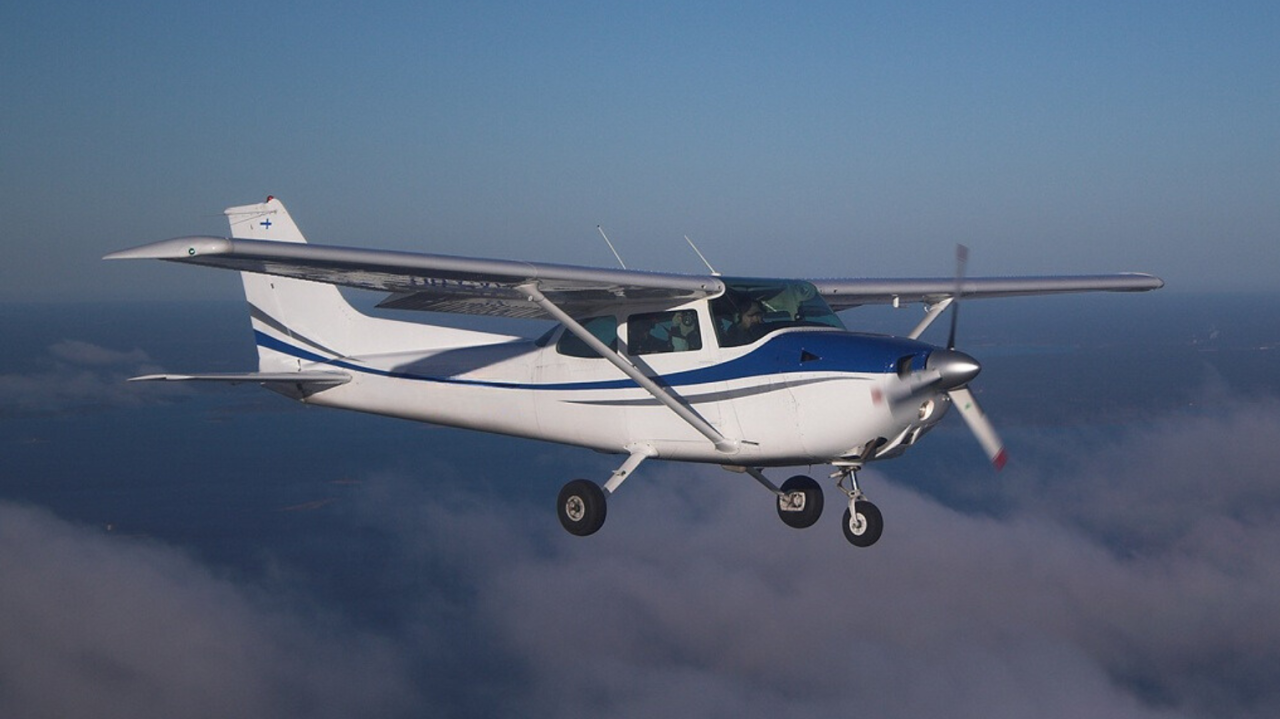 Cessna 172-es Repülőgép vezetés 1 fő részére Budaörsön 2