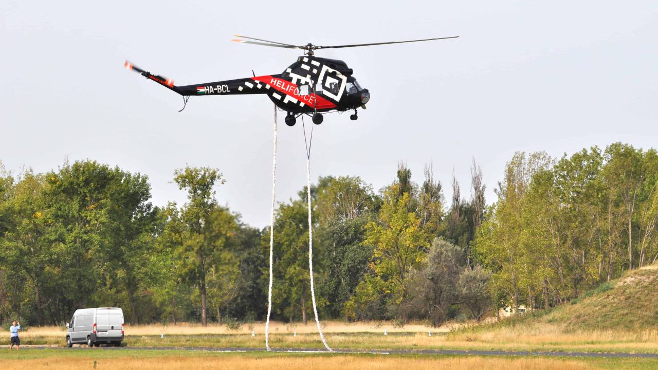 A Világ Legmagasabb Bungee Jumping-ja - 600 Méterről Helikopterből 1