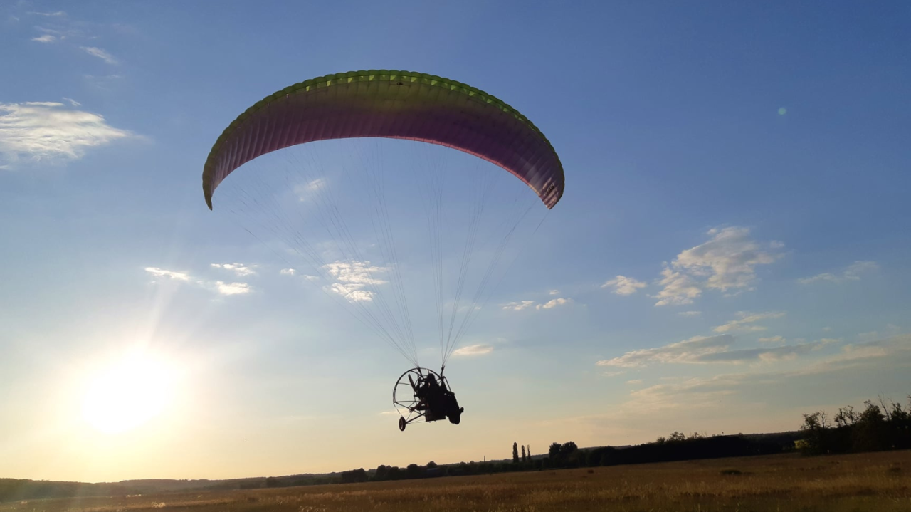 Motoros tandem siklóernyőzés Gödöllőről 2 fő részére 3