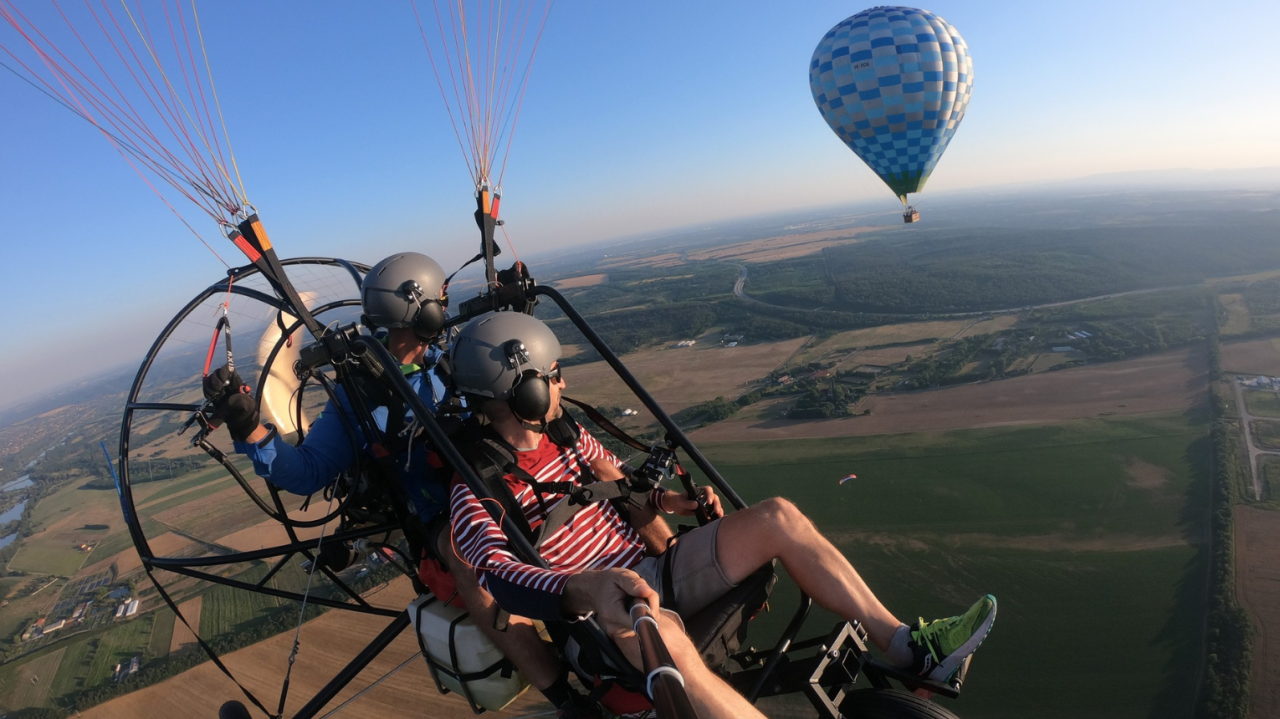 Motoros tandem siklóernyőzés Gödöllőről 2 fő részére 1