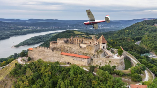 Visegrádi élményrepülés egy Cessna 182-vel a Veresegyházi reptérről